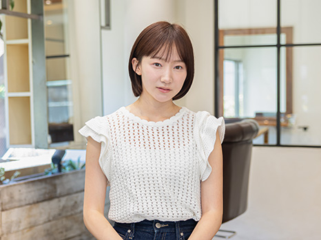 抜け感のある すっきりショートボブ