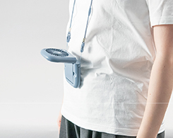 イメージ:首から下げて